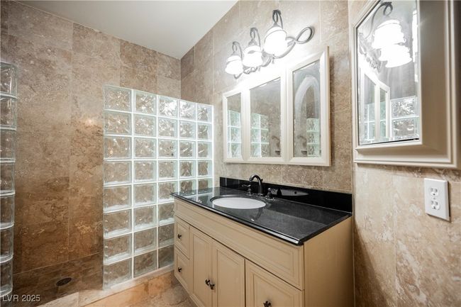4322 - 2050 W Warm Springs Rd, Condo with 2 bedrooms, 2 bathrooms and null parking in Henderson NV | Image 24