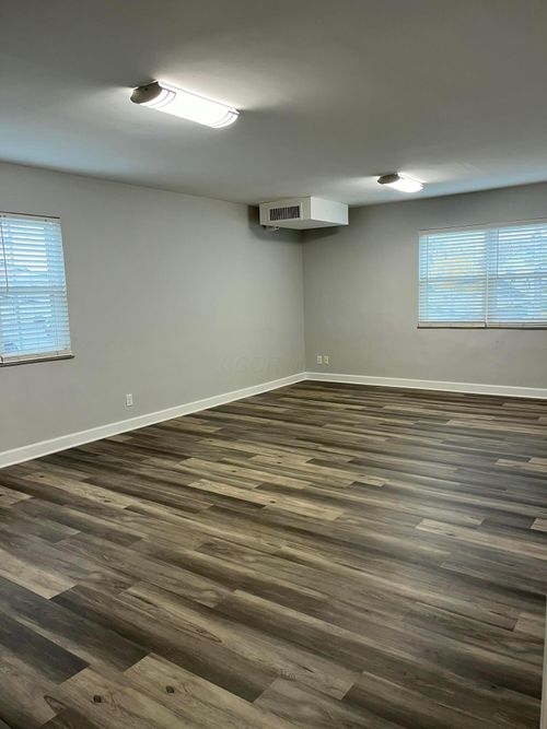 210-111 W Wheeling St, Lancaster, OH, 43130-3743 | Card Image