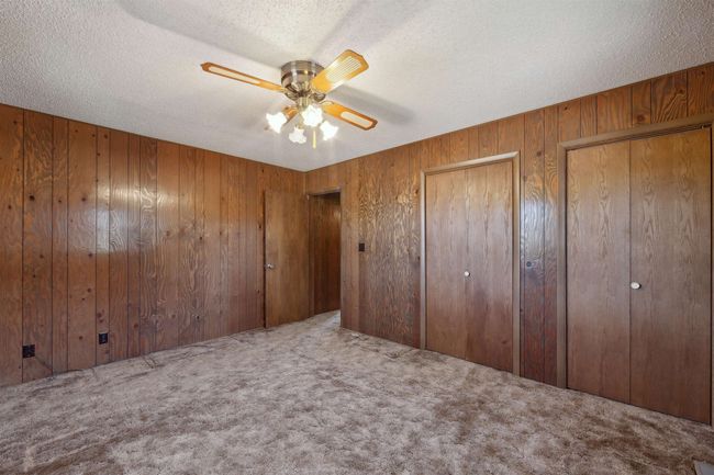Double closets | Image 20