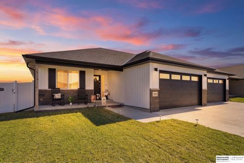 10330 S 77th St, Lincoln, NE, 68516-3734 | Card Image