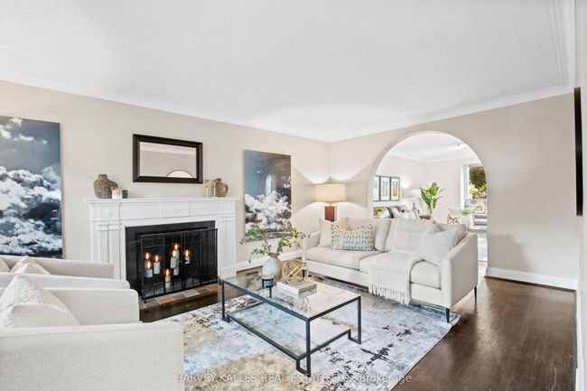 14 Lawnhurst Blvd, House other with 5 bedrooms, 3 bathrooms and 2 parking in Toronto ON | Image 6