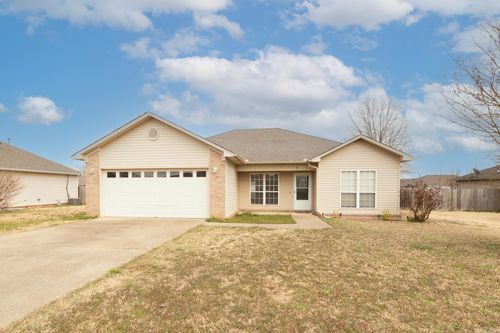 7 Moonlight Cove, Ward, AR, 72176 | Card Image