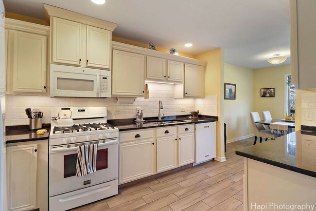 8232 - 8232 Goldenrod Ct, Condo with 2 bedrooms, 4 bathrooms and 2 parking in Fox Lake IL | Image 10