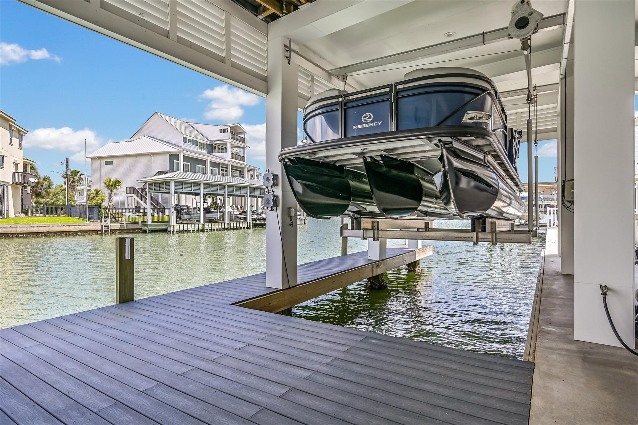 Residential in Tiki Island 2