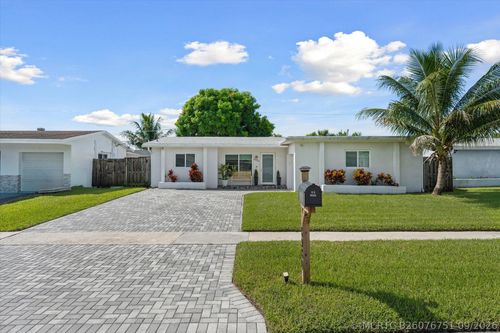 8980 Nw 25th St, Sunrise, FL, 33322-2802 | Card Image