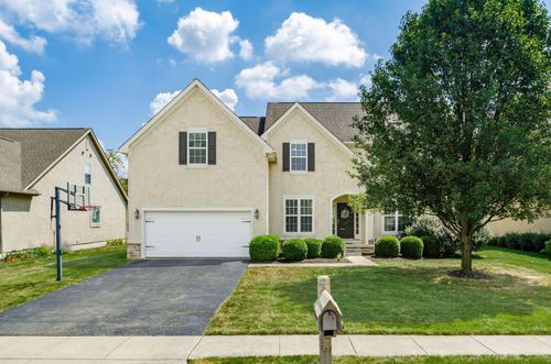 8357 Danbridge Way, Westerville, OH, 43082-7975 | Card Image