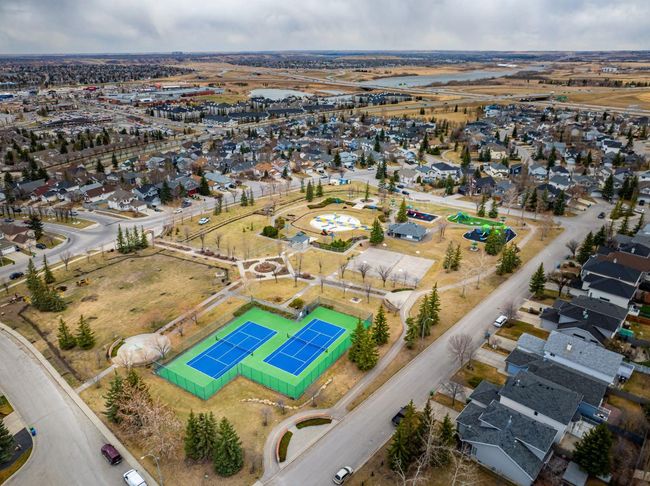10 Somerglen Crescent Sw, House other with 4 bedrooms, 3 bathrooms and 4 parking in Calgary AB | Image 36