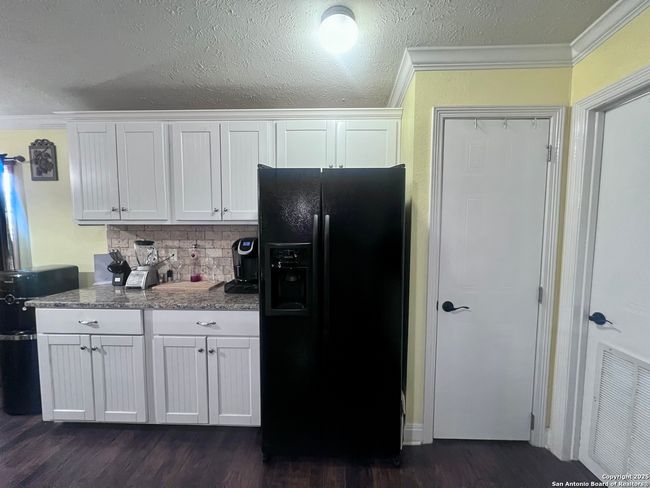 8990 Fm 2146, House other with 4 bedrooms, 2 bathrooms and null parking in Jourdanton TX | Image 8