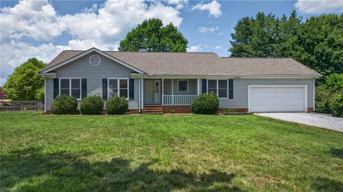 5493 Rolling Meadows Rd, Randleman, NC, 27317-7797 | Card Image