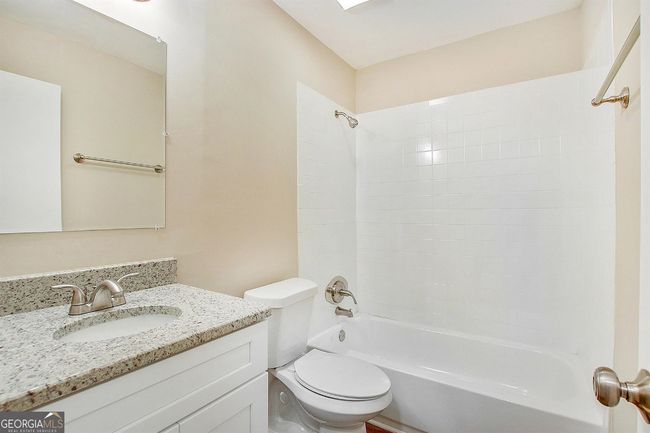 6510 Connell Rd, House other with 3 bedrooms, 2 bathrooms and 1 parking in College Park GA | Image 6