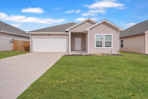 4802 Delano St, Greenville, TX, 75401-7043 | Card Image