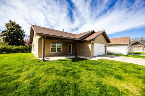 42 N Carlin St, Sheridan, WY, 82801-4468 | Card Image