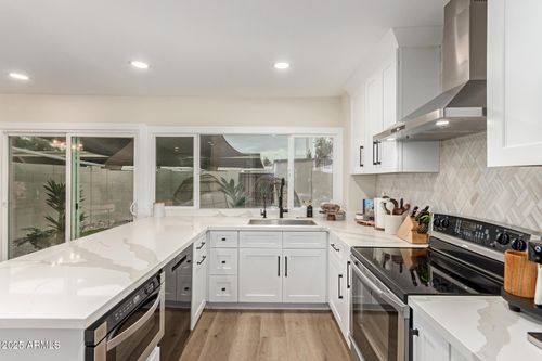 8375 E Indian School Rd, Scottsdale, AZ, 85251-2853 | Card Image