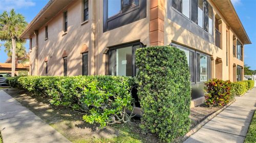 10192-10192 Seminole Island Dr, LARGO, FL, 33773-4124 | Card Image