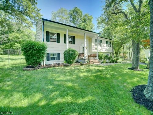 459 Lyons Rd, Basking Ridge, NJ, 07920-2535 | Card Image