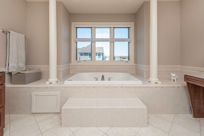 Primary bath | Image 59