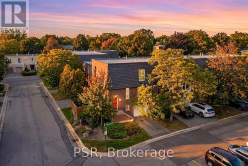 2 Powderhorn Mill Way, North York, ON, M2L1R8 | Card Image