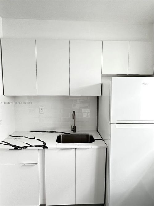 apt-4-1551 Michigan Ave, Miami Beach, FL, 33139-3330 | Card Image