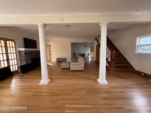 winter-25-210 N Lincoln Ave, Elberon, NJ, 07740-4527 | Card Image