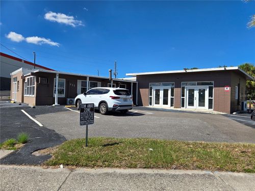 211 N Missouri Ave, Clearwater, FL, 33755-4618 | Card Image