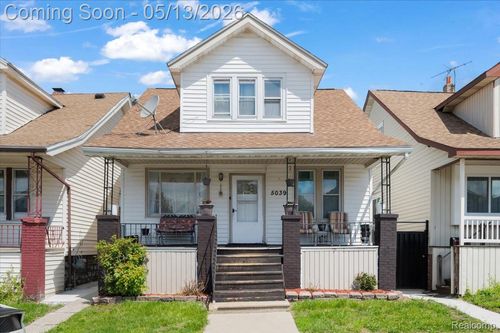 5039 Fredro St, Hamtramck, MI, 48212-2838 | Card Image