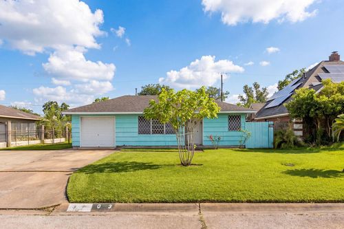 3703 Tanglebriar Dr, Pasadena, TX, 77503-2228 | Card Image