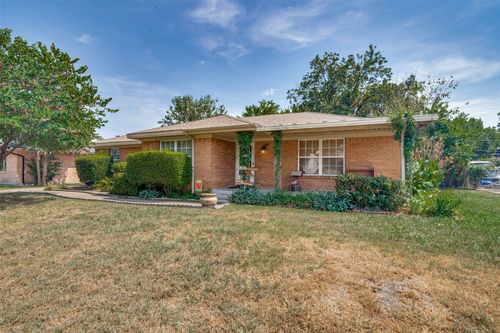 808 Branch Dr, Garland, TX, 75041-4413 | Card Image