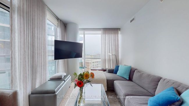 2912 - 45 Charles St E, Condo with 2 bedrooms, 2 bathrooms and 1 parking in Toronto ON | Image 11