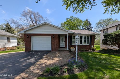 433 Water St, Pemberville, OH, 43450-9620 | Card Image