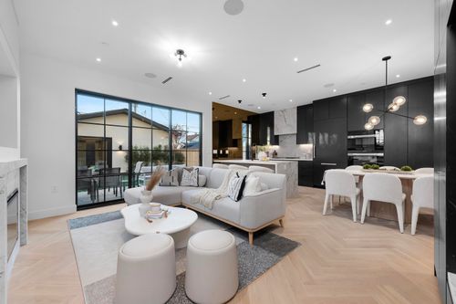 2-240 E 37th Ave, Vancouver, BC, V5W1E6 | Card Image