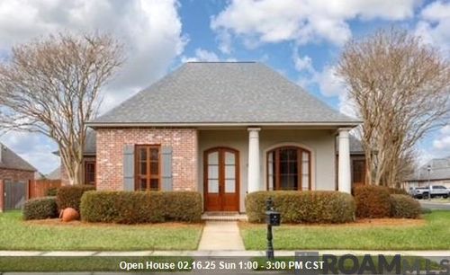 8710 Glenfield Dr, Baton Rouge, LA, 70809 | Card Image