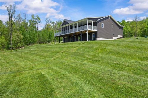 10 Hanley Rd, Fairfax, VT, 05454-9709 | Card Image