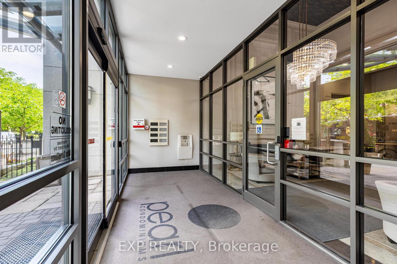 Residential in Toronto (Willowdale East) 3