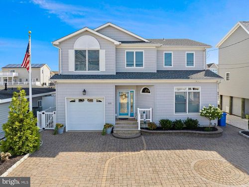 105 Harry Dr, MANAHAWKIN, NJ, 08050-4111 | Card Image