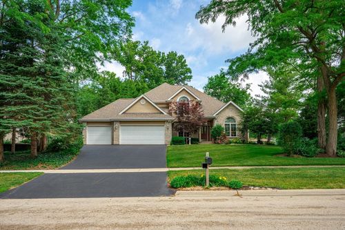 3347 Valley Woods Dr, Cherry Valley, IL, 61016-9425 | Card Image
