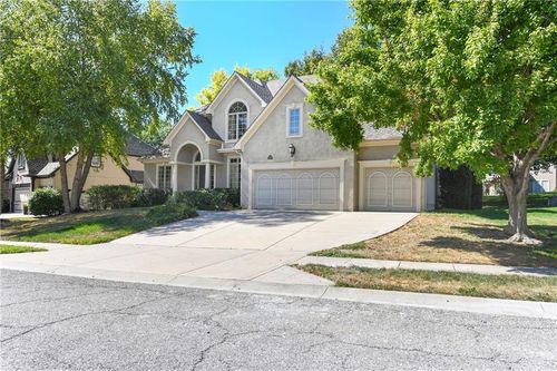 10312 N Revere Ave, Kansas City, MO, 64154-1875 | Card Image