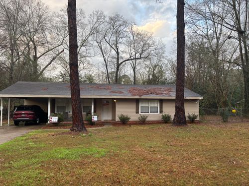 704 Crestview Dr, Hattiesburg, MS, 39401-7536 | Card Image