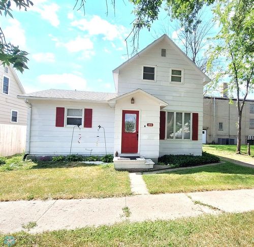 103 E 1st Ave S, Cavalier, ND, 58220-4008 | Card Image