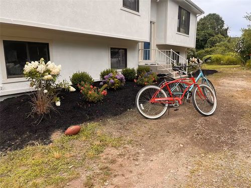 16 Pleasant View Dr, Little Compton, RI, 02837-1725 | Card Image