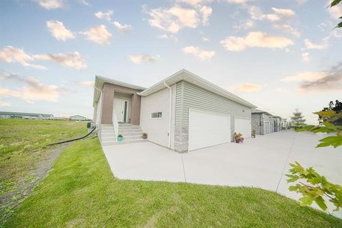 100 Middlechurch Gate, West St Paul, MB, R4A0E3 | Card Image