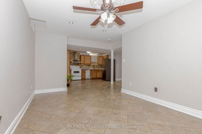 33 Leparc Rd, House other with 7 bedrooms, 5 bathrooms and 5 parking in Brampton ON | Image 40