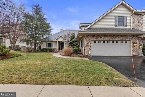 2111 Carey Way, HUMMELSTOWN, PA, 17036-6800 | Card Image