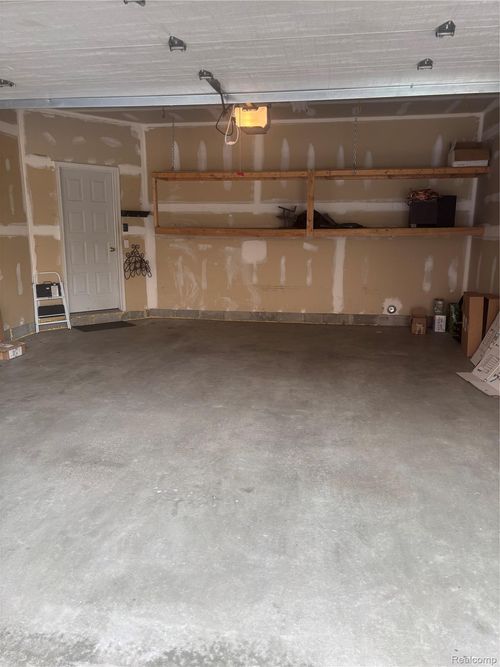 21 Delaware St, Detroit, MI, 48202-2423 | Card Image