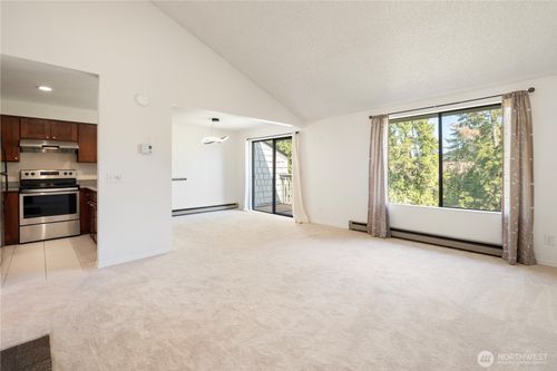 14629 Ne 35th St, Bellevue, WA, 98007-3527 | Card Image