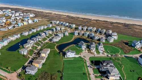 4111 Royal Tern Ln, Galveston, TX, 77554-3033 | Card Image