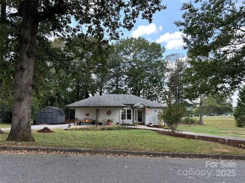 102 Stephens Dr, Morganton, NC, 28655-2938 | Card Image
