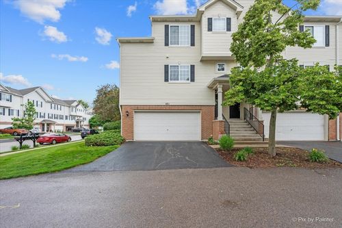 401 Evergreen Cir, Gilberts, IL, 60136-4054 | Card Image