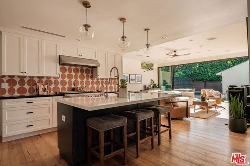 4257 Shadyglade Ave, Studio City, CA, 91604-1638 | Card Image