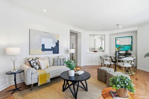 409-690 Chestnut St, San Francisco, CA, 94133-2384 | Card Image