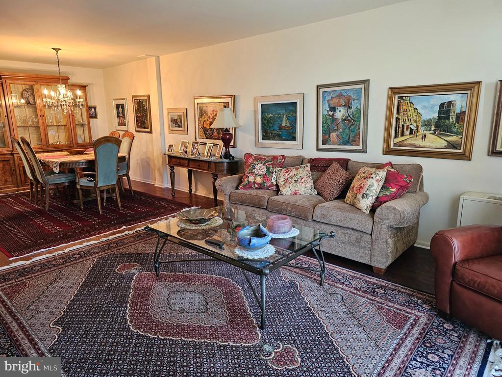 Residential in JENKINTOWN 4